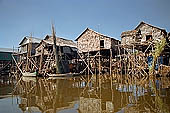 Tonle Sap - Kampong Phluk floating village - stilted houses